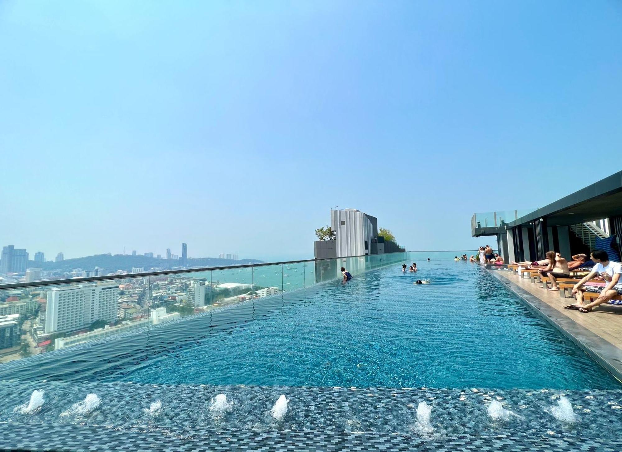 Sea View Pattaya Beach @The Base Central 芭達亞 外观 照片